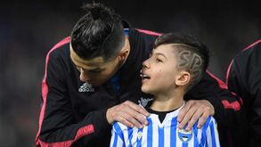 Um 'segredo' a abrir, recorde pelo meio e selfie a fechar: assim foi a tarde de Cristiano Ronaldo