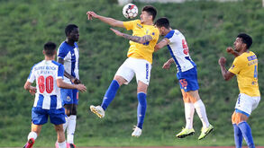 FC Porto B-Estoril, 1-1: golos nasceram de erros individuais 
