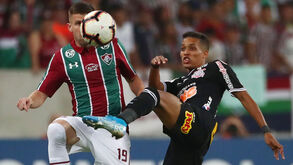 Corinthians quer antecipar verba parcial da venda de Pedrinho 