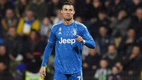 Batistuta 'provoca' Ronaldo: «Descansando parece mais fácil»