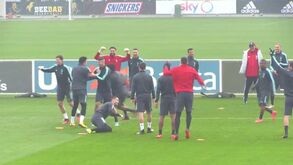 Ronaldo deu tudo no 'meiinho', mas acabou 'humilhado' por Cuadrado