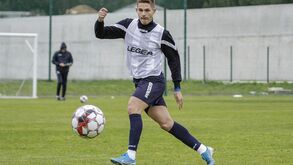 Compassados pelo pêndulo João Amorim