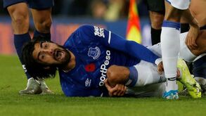 André Gomes e a lesão: «Via as pessoas com as mãos na cara horrorizadas e a proteger as crianças»