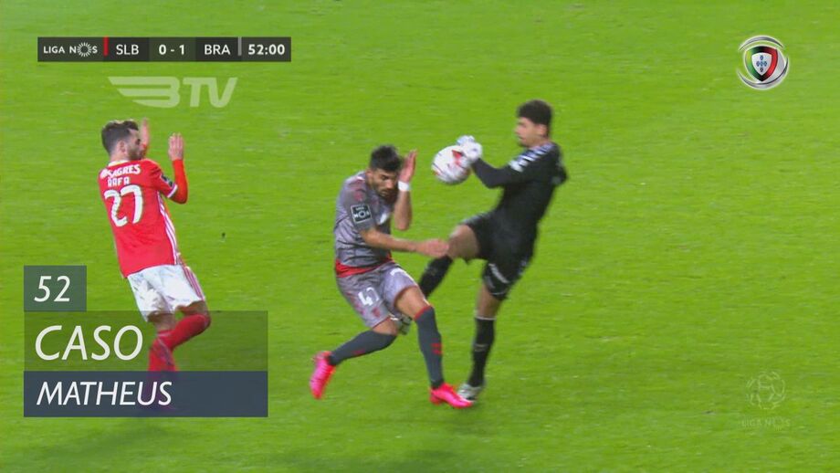 Ex-internacional inglês Danny Murphy diz que o dinamarquês "não está ao nível" do médio luso