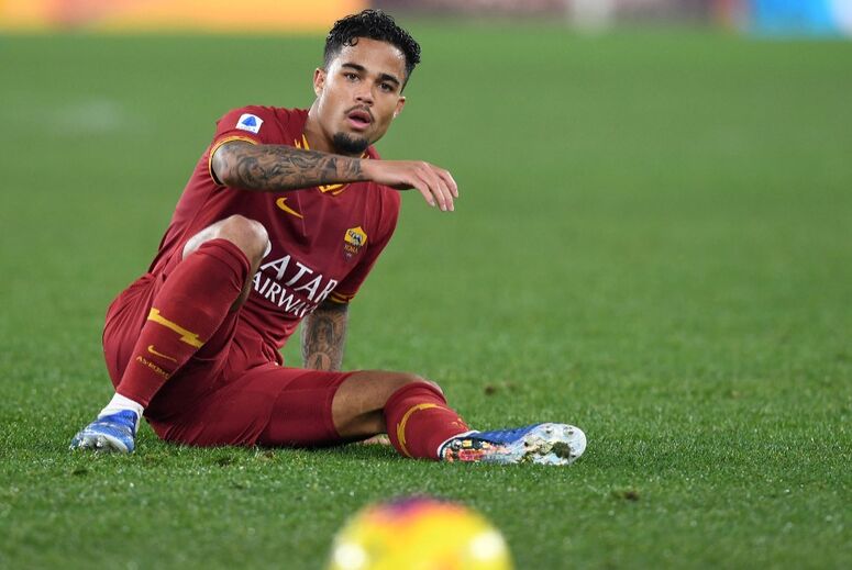 Justin Kluivert - A terceira geração de Kluivert parece continuar com talento para o futebol. Formado na academia do Ajax, que este ano recebeu, juntamente com o Benfica, o prémio de melhor academia do Mundo, Justin Kluivert representa agora a AS Roma, para onde se transferiu no verão de 2018, por 17,25 milhões de euros. Pela seleção holandesa, Justin soma já duas internacionalizações, ainda longe das 79 que o seu pai, Patrick Kluivert, somou.
