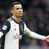 Clubes italianos ponderam cortar salários: os milhões que Ronaldo pode perder