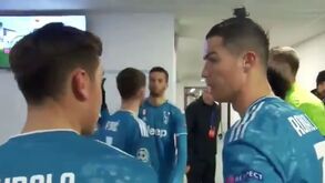 As palavras de Cristiano Ronaldo e Dybala que não terão caído bem no balneário da Juventus