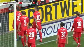 Ofensas ao dono do Hoffenheim voltam a forçar interrupção de um jogo na Bundesliga