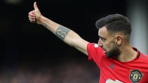 Bruno Fernandes nomeado para futebolista do mês na 'Premier League'
