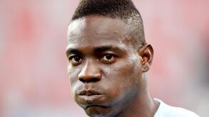 Balotelli pede paragem da Serie A: «Já não vejo os meus filhos devido a este maldito coronavírus»