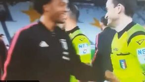 Juventus-Inter: ninguém se cumprimenta até que chega Cuadrado...