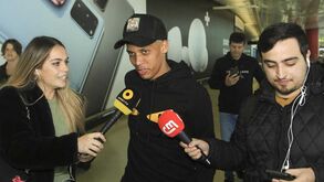 Pedrinho volta ao Brasil amanhã e joga pelo Corinthians até abril