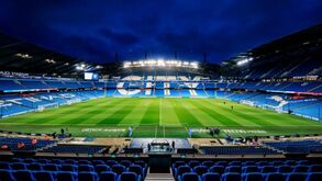 Coronavírus: Manchester City-Arsenal adiado por causa do presidente do Olympiacos