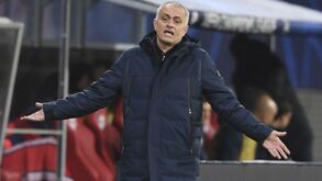 Ferdinand culpa Mourinho pela derrota do Tottenham na Champions: «Equipa não tinha identidade»