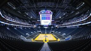Golden State Warriors-Brooklyn Nets vai realizar-se à porta fechada 