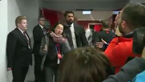Mundo em alerta por causa do coronavírus e Diego Costa faz isto: gesto choca adeptos