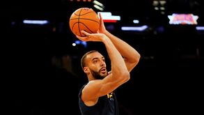Primeiro jogador da NBA infetado com coronavírus assume 