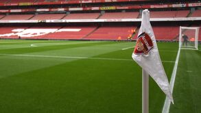 Liga inglesa reúne sexta-feira de emergência após teste positivo de Arteta