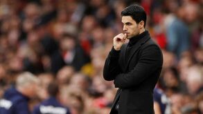 Arteta agradece mensagens de apoio e congratula Premier League por tomar 