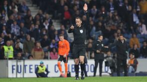 O VAR e os foras-de-jogo: Meter o futebol em linha