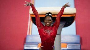 Simone Biles ataca USA Gymnastics depois de gaffe em dia de aniversário