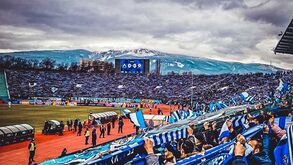 Bulgária: adeptos do Levski Sofia compraram bilhetes virtuais para ajudar clube financeiramente