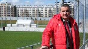 Dos autocarros exclusivos às refeições à porta: o plano para os jovens do Benfica