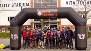 Coronavírus: andaram 193km de bicicleta para ir ver o Crystal Palace, mas jogo acabou cancelado
