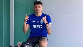Plantel do FC Porto dá tudo em casa e Soares deixa garantia 