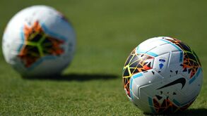 Presidente da federação italiana admite que a Serie A pode durar duas épocas