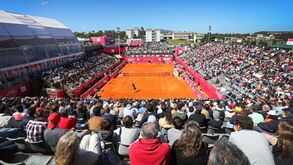 Estoril Open ainda de pé