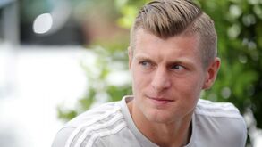Kroos em casa de quarentena e as 'exigências' dos filhos: «Não há problema, tenho muito papel higiénico»
