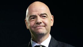 Coronavírus: FIFA doa 9 milhões de euros à OMS e apela à contribuição dos futebolistas