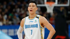 Coronavírus: Jeremy Lin critica Donald Trump por instigar ao racismo