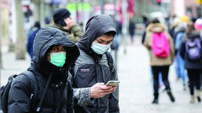 China sem novos casos de contágio local por coronavírus pelo segundo dia consecutivo