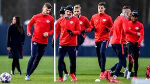 RB Leipzig travado no regresso a meio gás