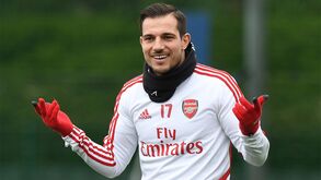 Arteta planeia razia no Arsenal: cinco jogadores já têm guia de marcha