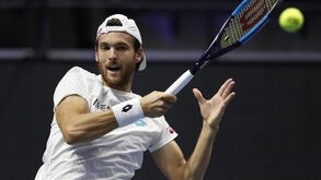Coronavírus: João Sousa defende que Roland Garros 