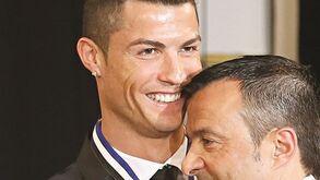 Centro Hospitalar Universitário do Porto agradece doação de Cristiano Ronaldo e Jorge Mendes 