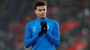 Craques do Tottenham, Manchester City e Leicester ignoram quarentena: a 'tentação' dos bares