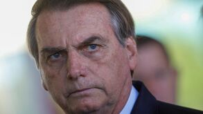 Bolsonaro debaixo de fogo por desvalorizar pandemia: críticas chegam de vários sectores