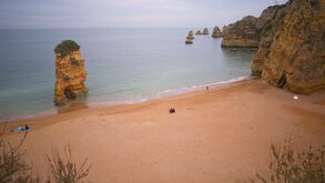 Algarve suspende pagamentos da água e avança com isenções de taxas