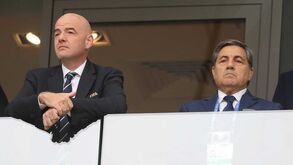 FIFA aceita prolongar contratos em vigor