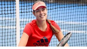 Ana Ivanovic oferece ventiladores à Sérvia