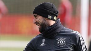 Bruno Fernandes e a condução em Inglaterra: «Nós não somos muito amigáveis mas aqui são piores»