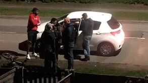 Jogador do Everton furou quarentena e foi apanhado pela polícia