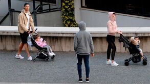 Cristiano Ronaldo e Georgina em passeio nas ruas do Funchal
