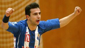 Rui Rocha ergueu carreira multifacetada entre andebol, medicina e poesia