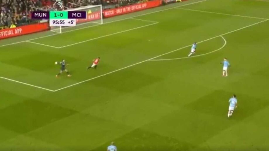 Guarda-redes do Manchester City sentenciou a partida com um erro já no período de descontos