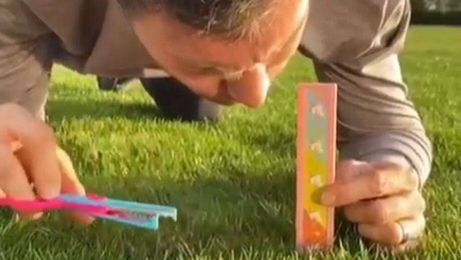 Médio inglês mostra momento divertido